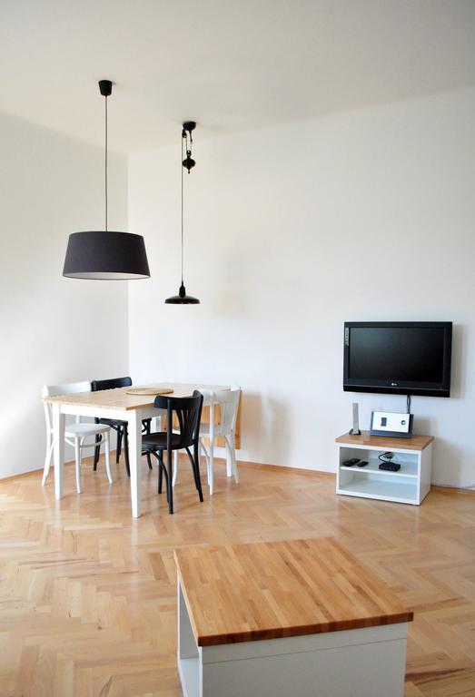 Central-modern-apartment * Prague